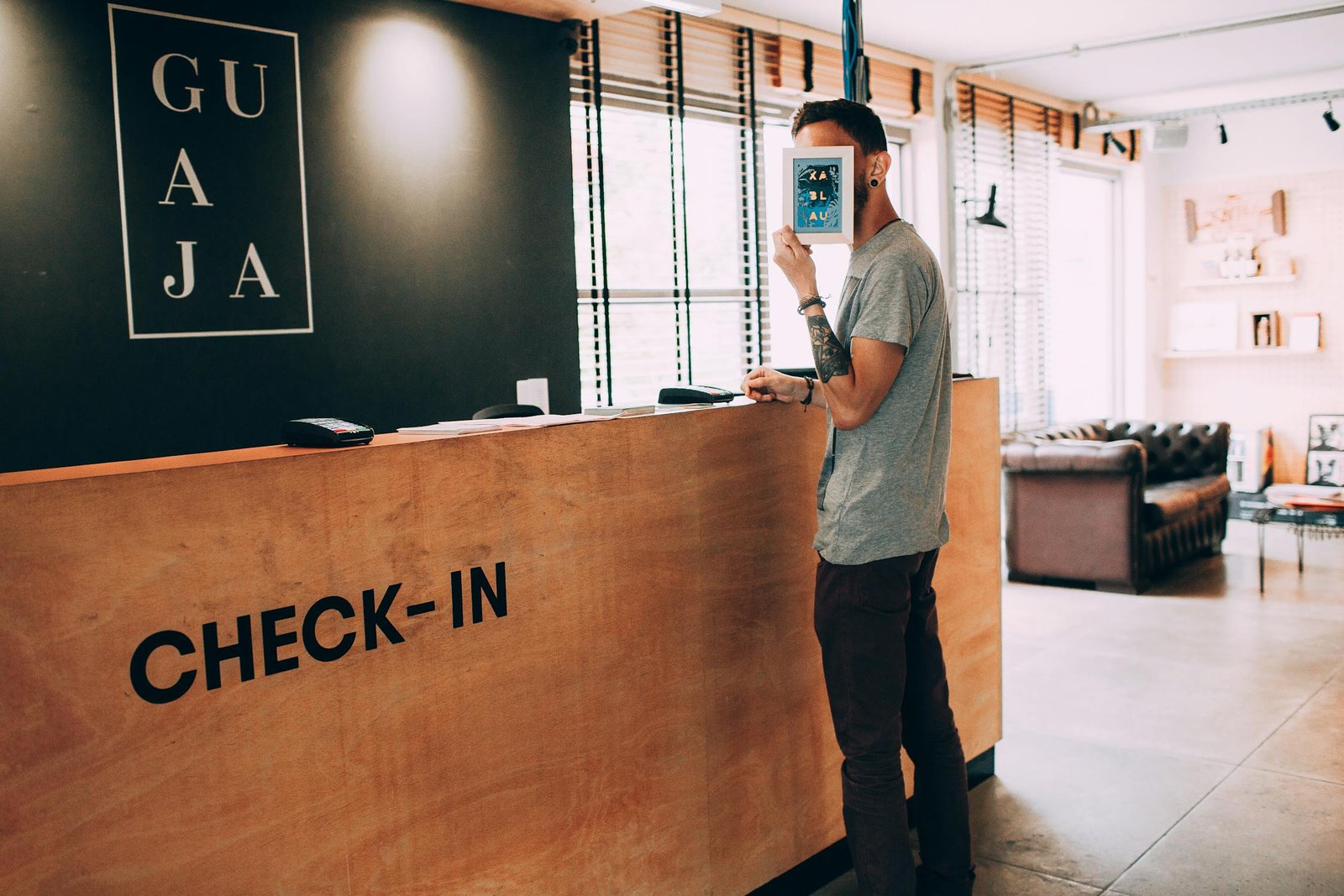 Inglês para viagens: Como se comunicar em meios de hospedagem